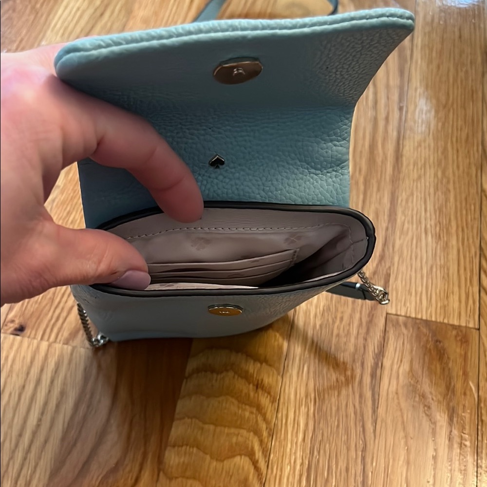 Kate Spade Blue Crossbody Bag with Textured Leather and Adjustable Strap - Picture 3 of 6
